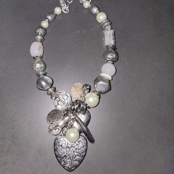 White sliver necklace - Picture 2 of 2